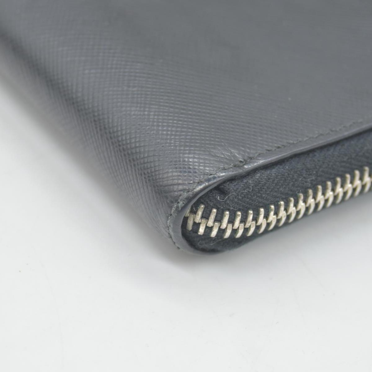 $1070 Prada Black Saffiano Leather Travel Zip Around Wallet CONSIGNMENT