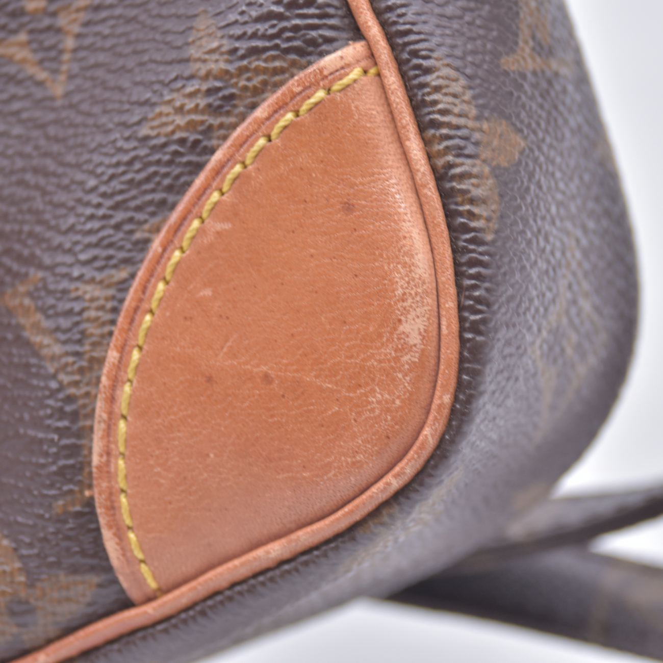$995 Louis Vuitton Monogram Amazone SL0979 CONSIGNMENT