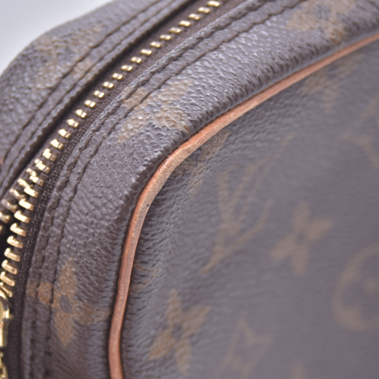$995 Louis Vuitton Monogram Amazone SL0979 CONSIGNMENT