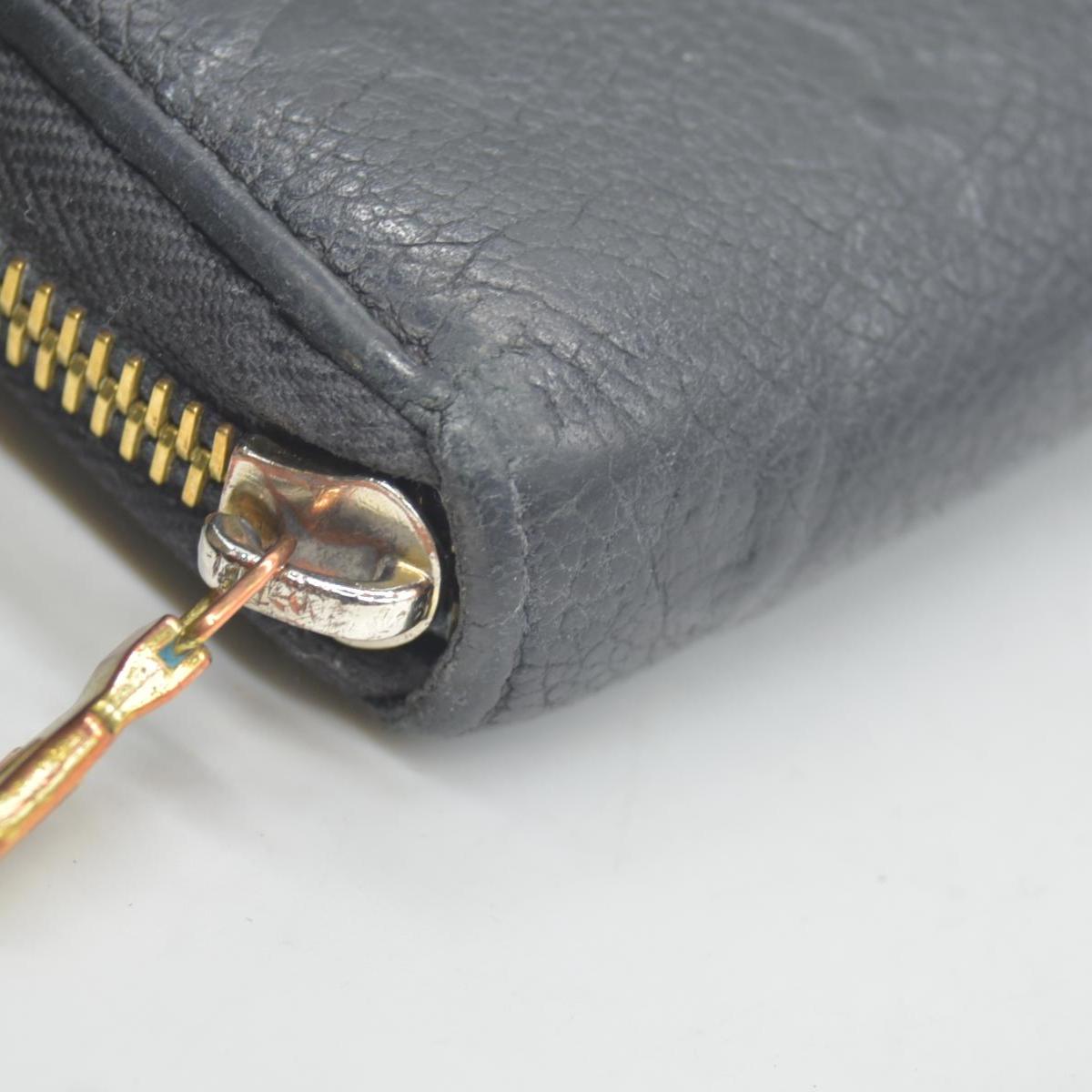 $1070 Prada Black Saffiano Leather Travel Zip Around Wallet CONSIGNMENT