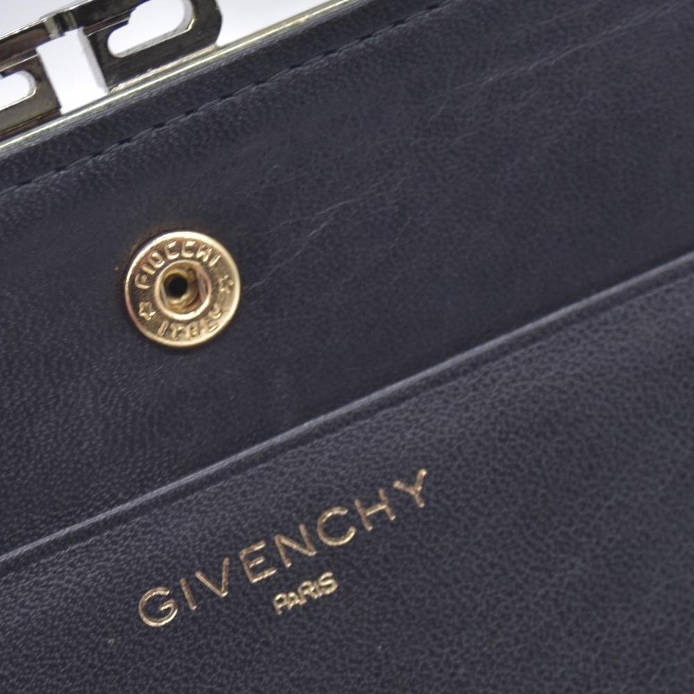 $650 GIVENCHY Smooth Leather 4G Kisslock French Purse Wallet Dark Navy CONSIGNMENT 10021205