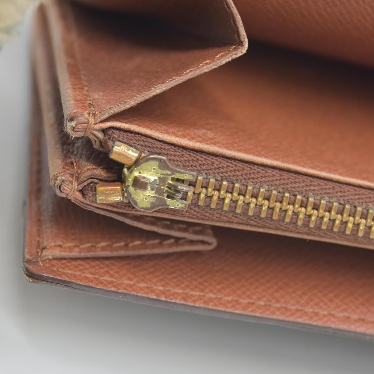 $775 Louis Vuitton Monogram Portefeiulle Sarah Long Bifold Wallet Brown CONSIGNMENT