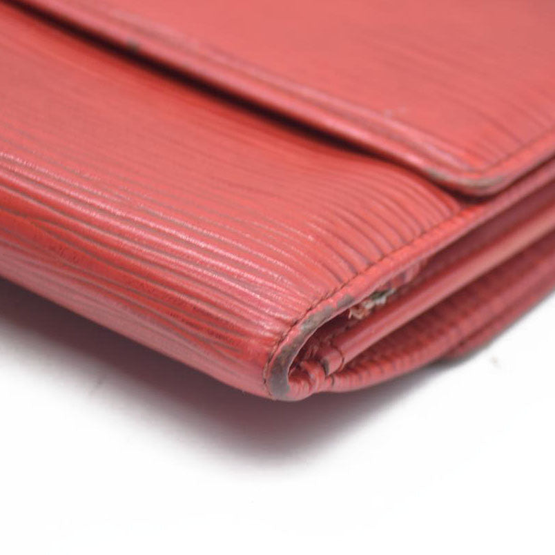 AUCTION $650 Louis Vuitton  Epi Elise Wallet Castillan Red