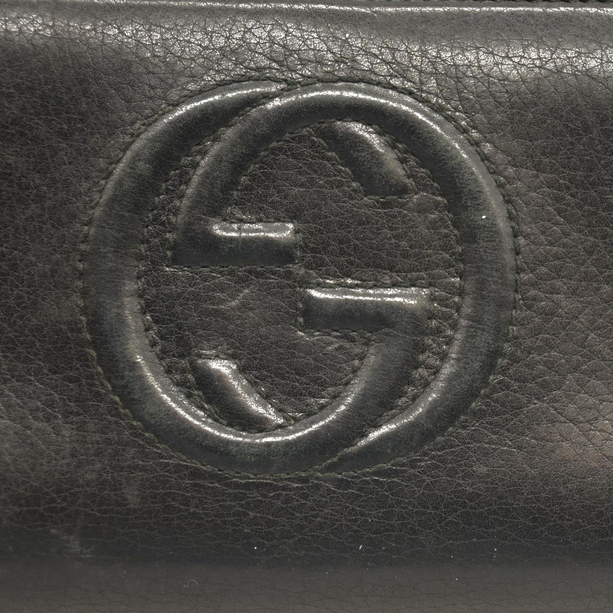 Gucci  Pebbled Calfskin Soho Zip Around Wallet Black