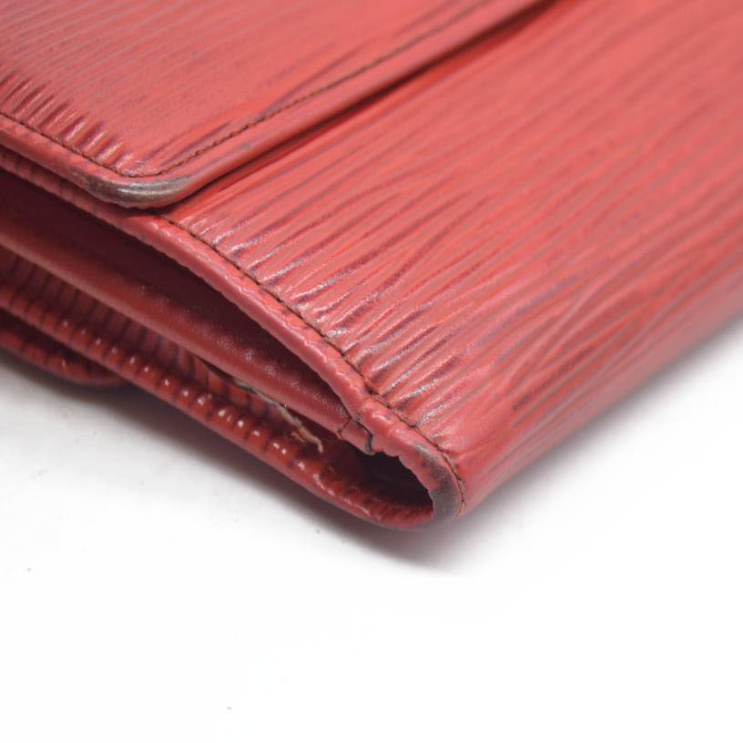AUCTION $650 Louis Vuitton  Epi Elise Wallet Castillan Red