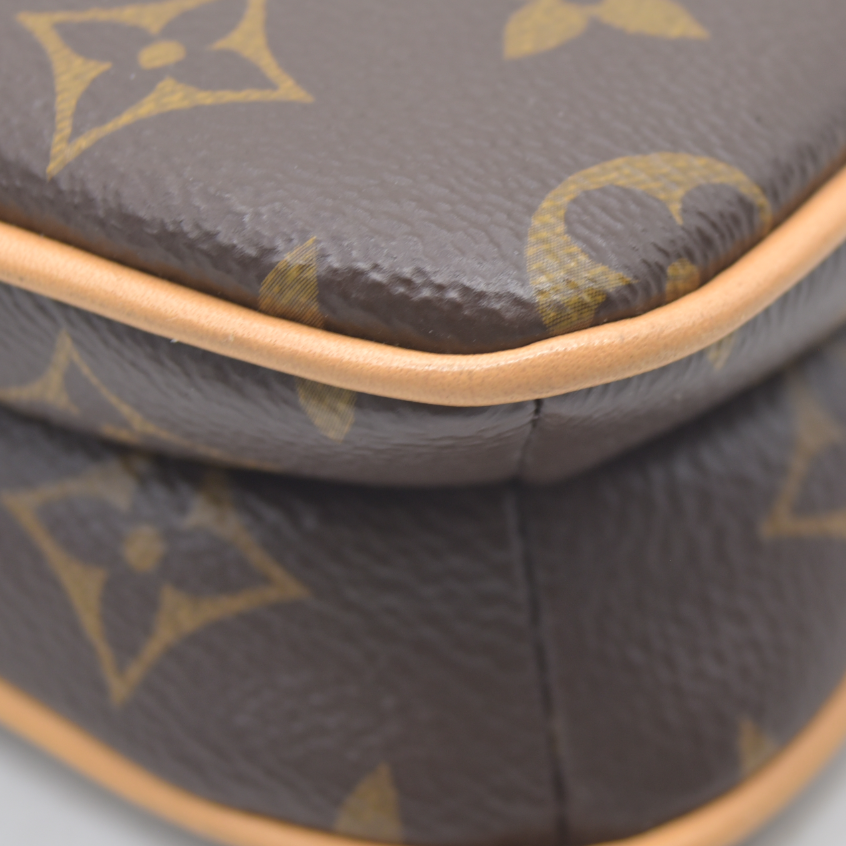 $1890 Louis Vuitton Monogram Liv Pochette RFID