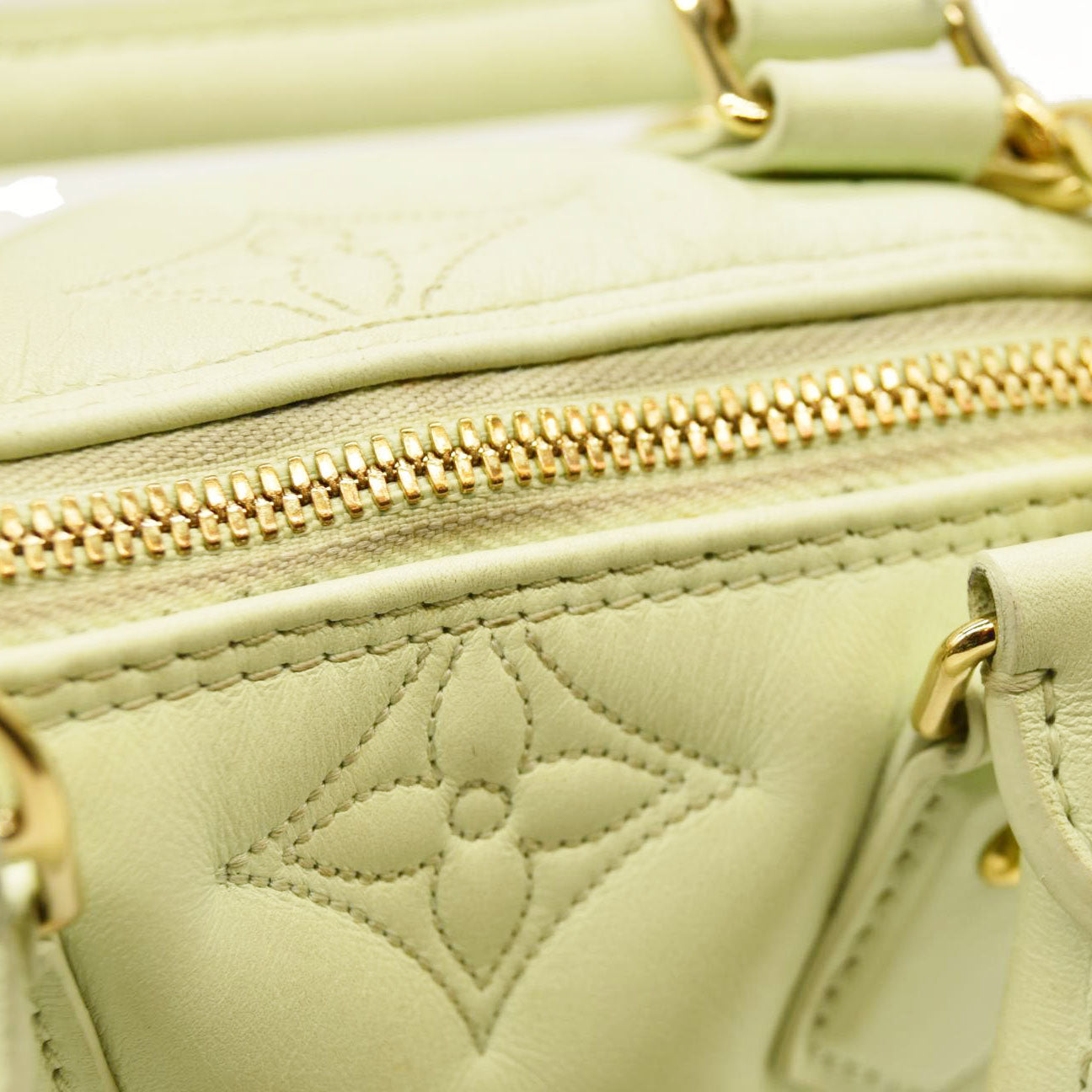 LOUIS VUITTON Calfskin Bubblegram Alma BB Light Green