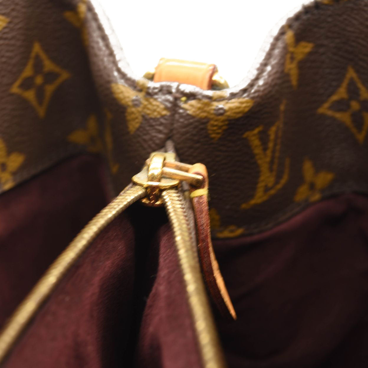 LOUIS VUITTON Monogram Montaigne GM