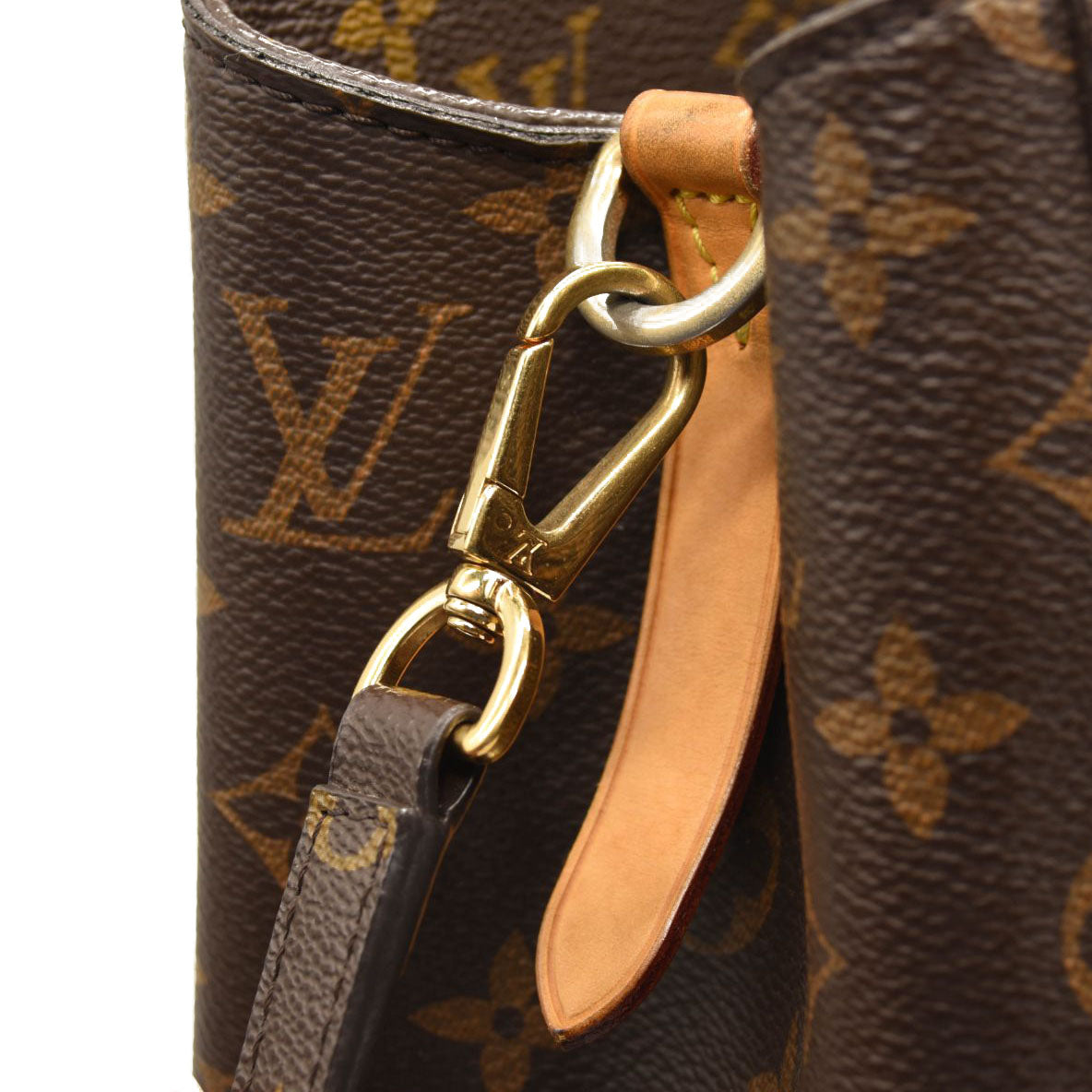 LOUIS VUITTON Monogram Montaigne GM