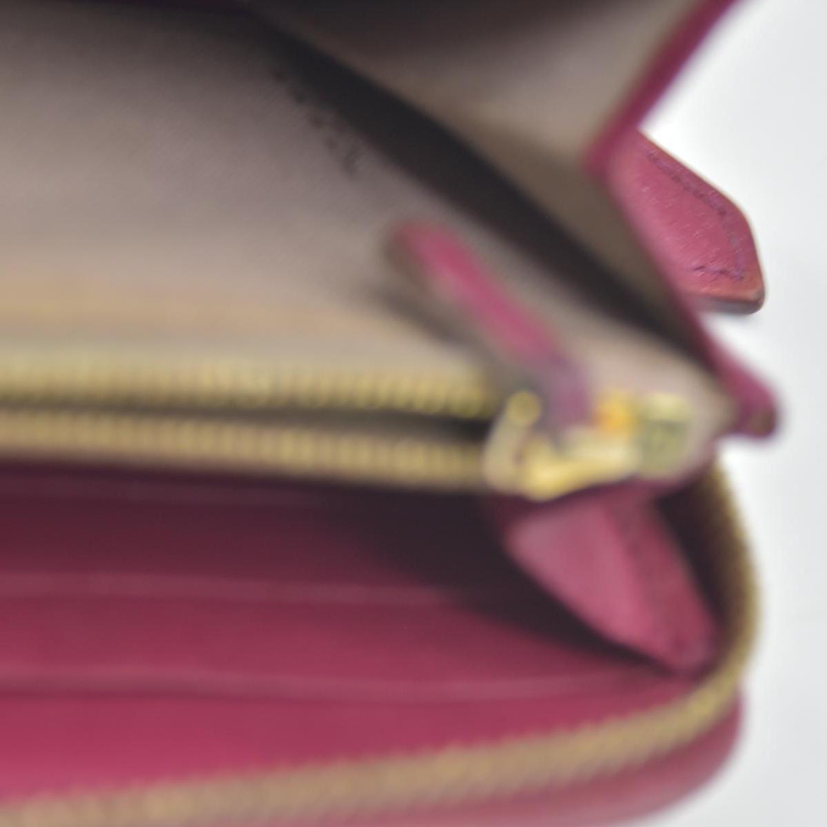 $850 Fendi Amarena Vitello Elite Leather Zippy Wallet CONSIGNMENT