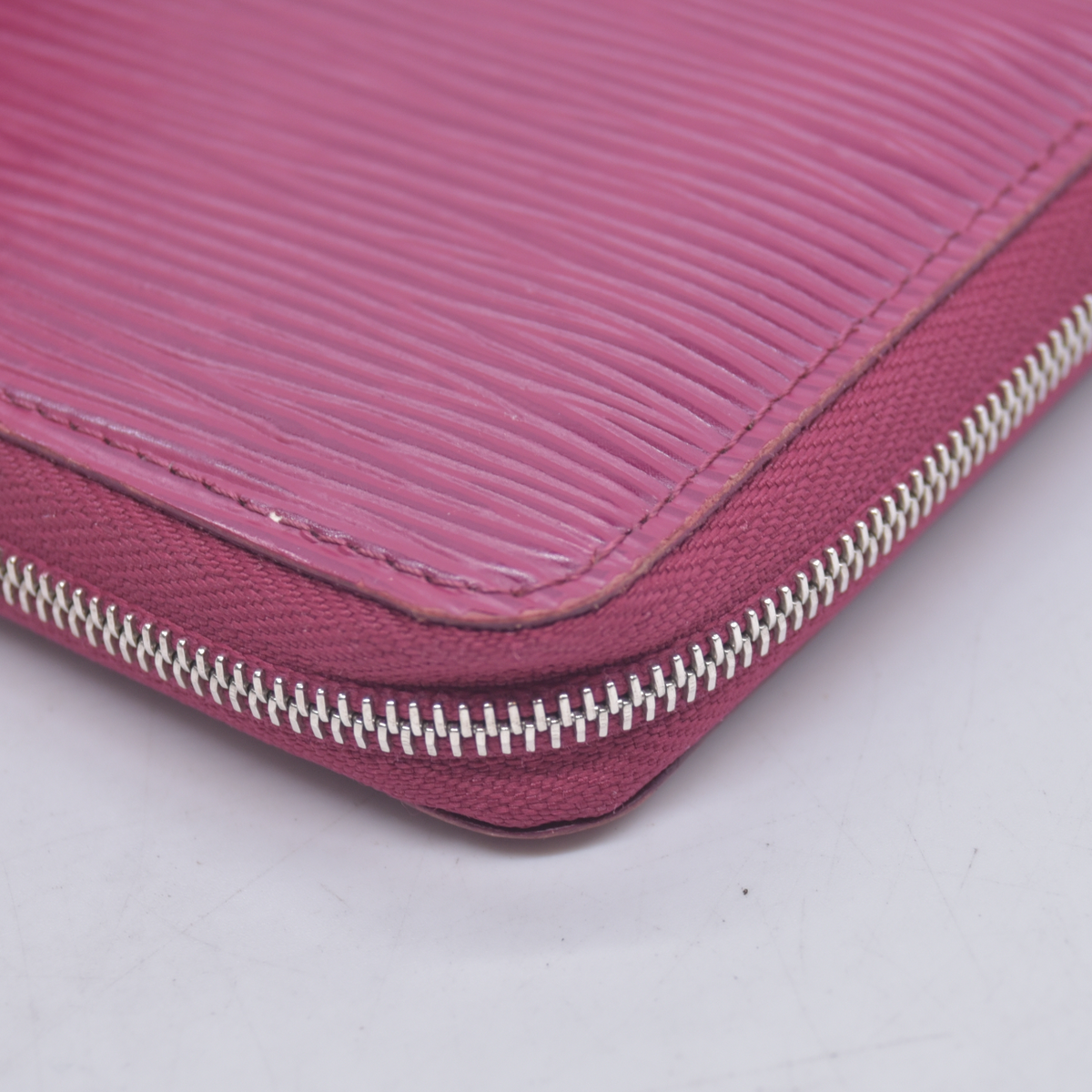 $600 2019 Louis Vuitton Epi Zippy Coin Purse Fuchsia TN1119 CONSIGNMENT 10021213