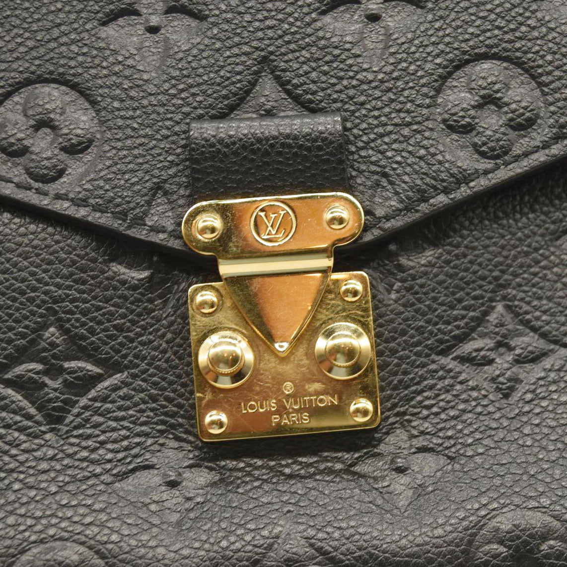 LOUIS VUITTON Empreinte Pochette Metis Black AR4146