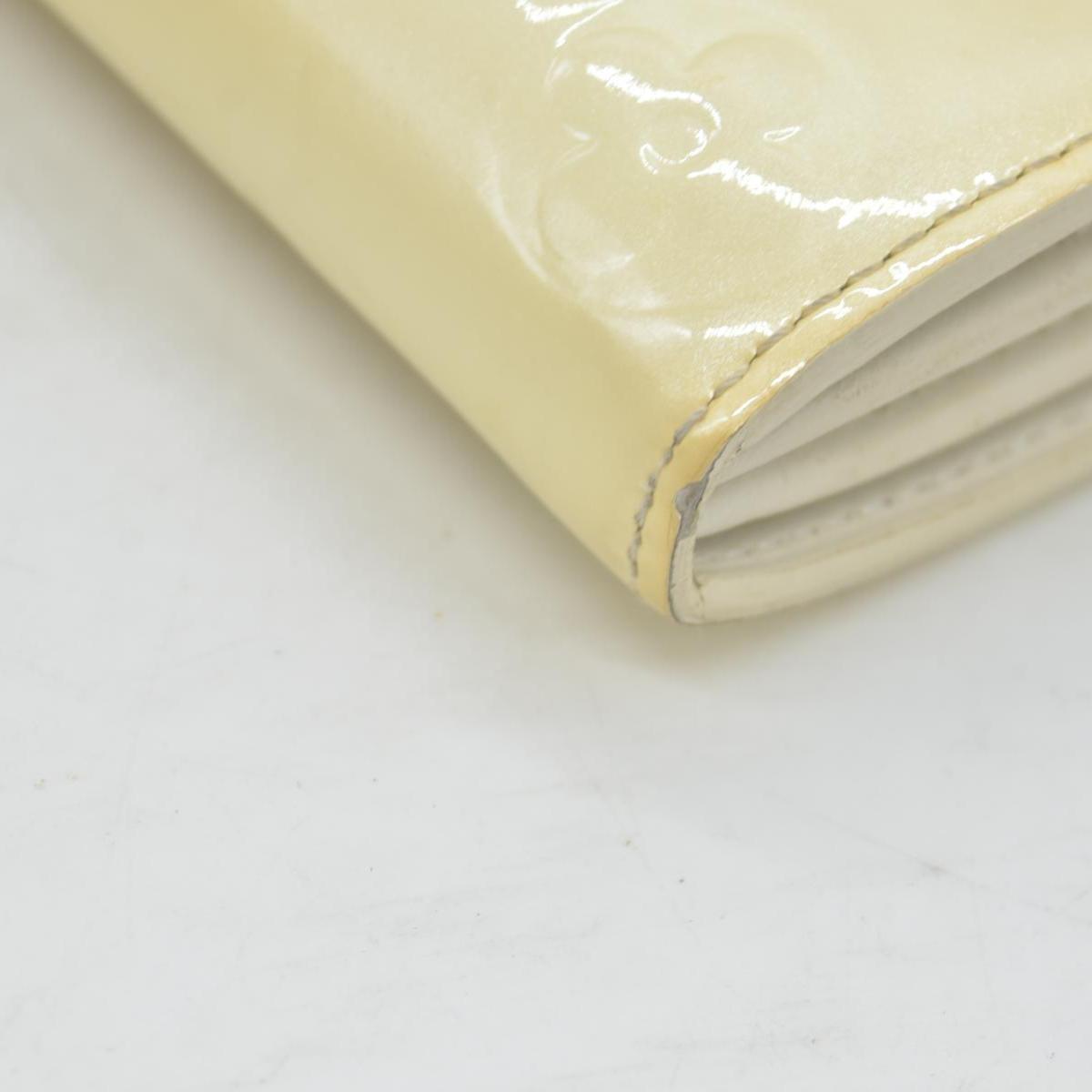 $840 Louis Vuitton Vernis Sarah Wallet Ivory CONSIGNMENT