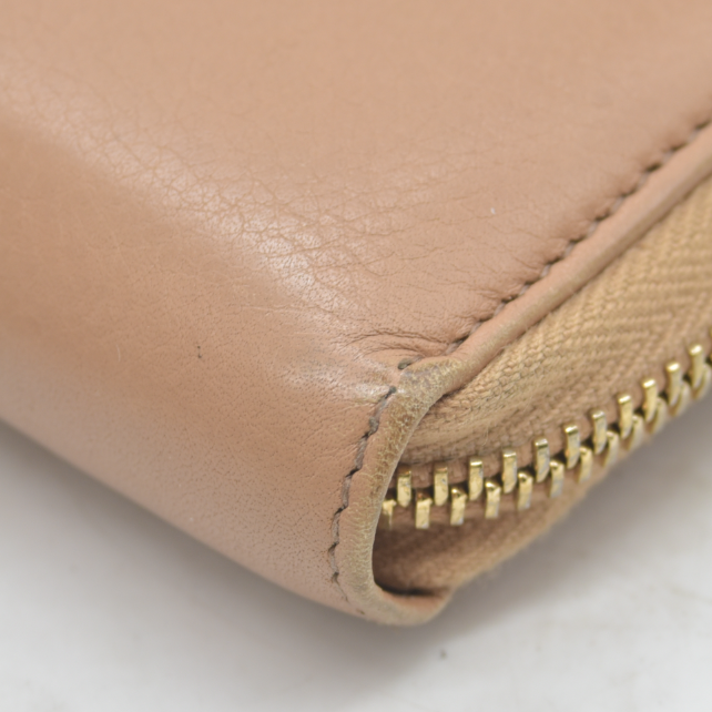 $660 Gucci Calfskin Soho Zip Around Wallet Beige Smooth