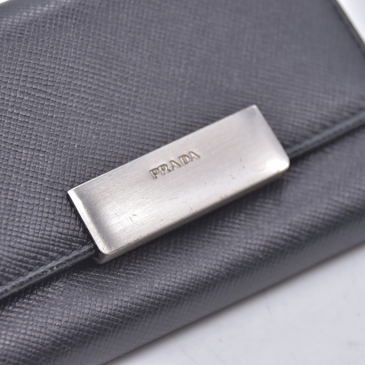 $450 Prada Saffiano Black Key Holder CONSIGNMENT 10021201