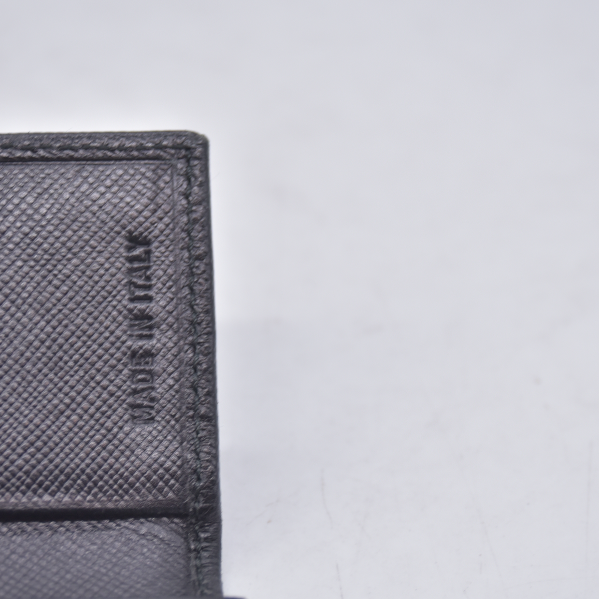 $450 Prada Saffiano Black Key Holder CONSIGNMENT 10021201