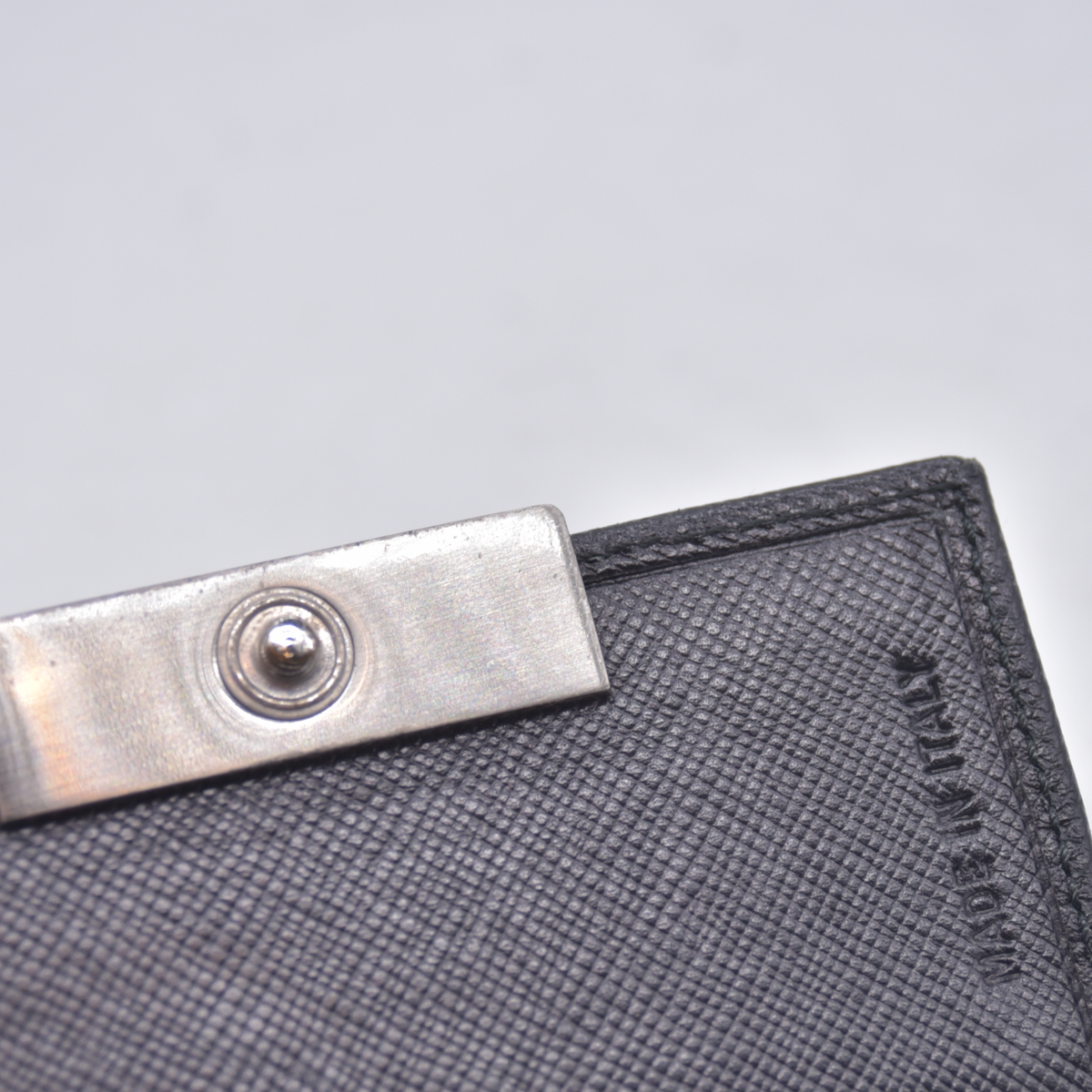 $450 Prada Saffiano Black Key Holder CONSIGNMENT 10021201