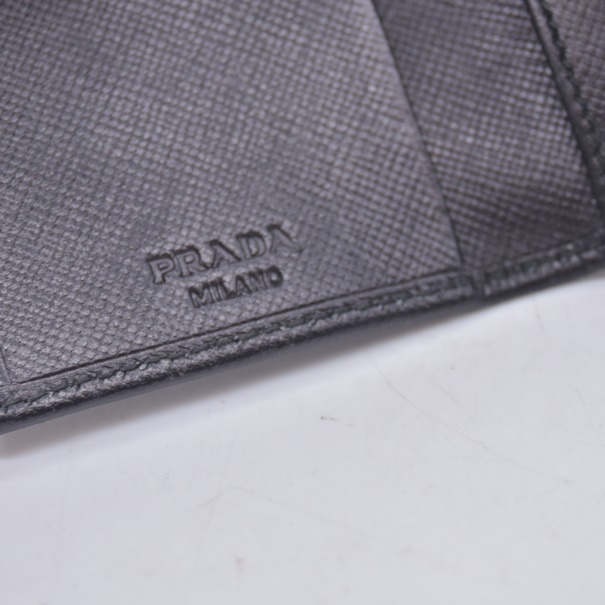 $450 Prada Saffiano Black Key Holder CONSIGNMENT 10021201