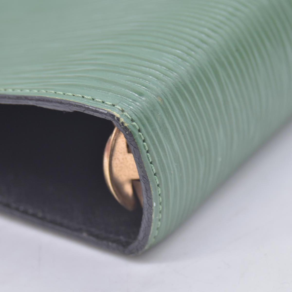$750 1997 Louis Vuitton Epi Large Agenda Cover Green SP0957 CONSIGNMENT