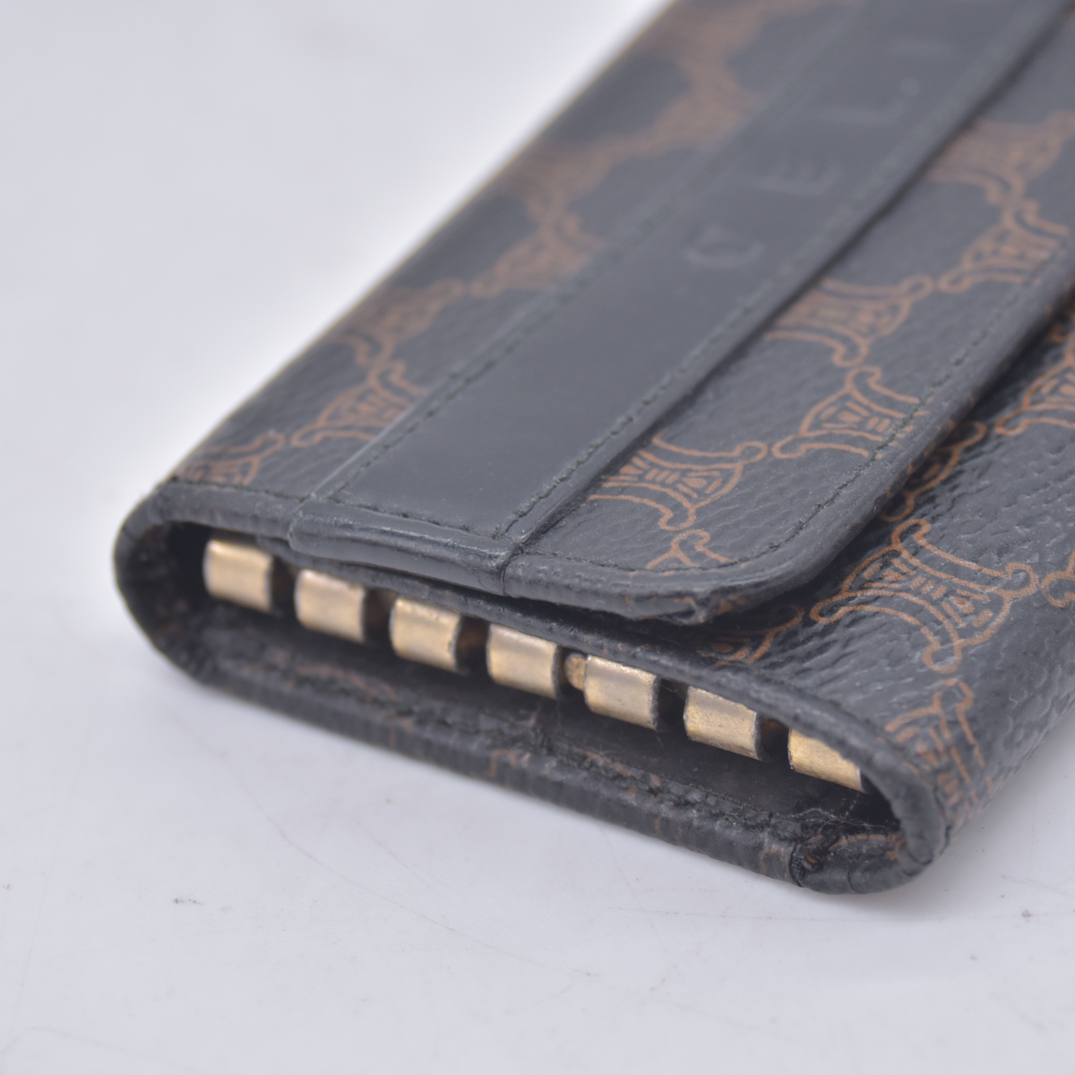 $380 Celine Black and Brown Pattern Key Holder CONSIGNMENT 10021202