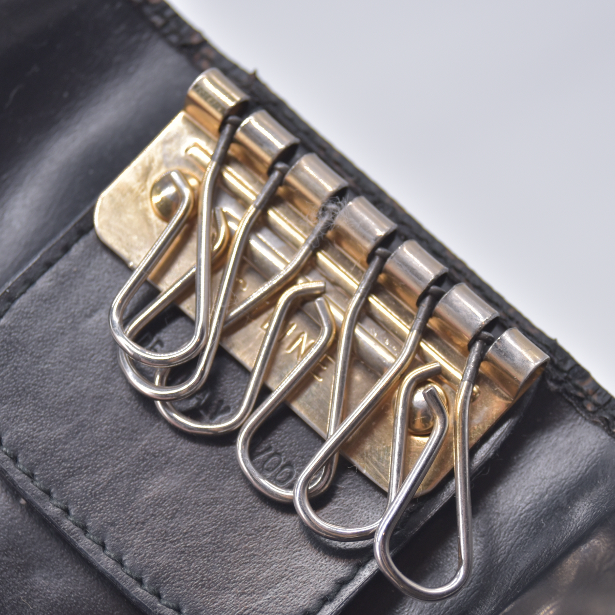$380 Celine Black and Brown Pattern Key Holder CONSIGNMENT 10021202