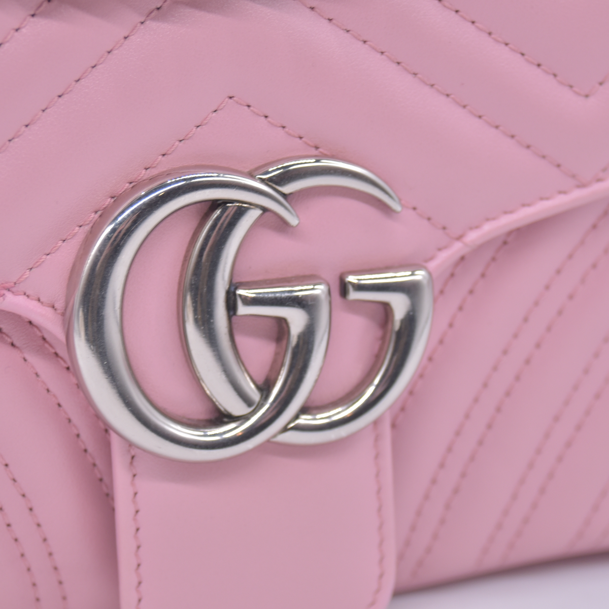 $2850 Gucci Calfskin Matelasse Small GG Marmont Shoulder Bag Wild Rose CONSIGNMENT 10021307