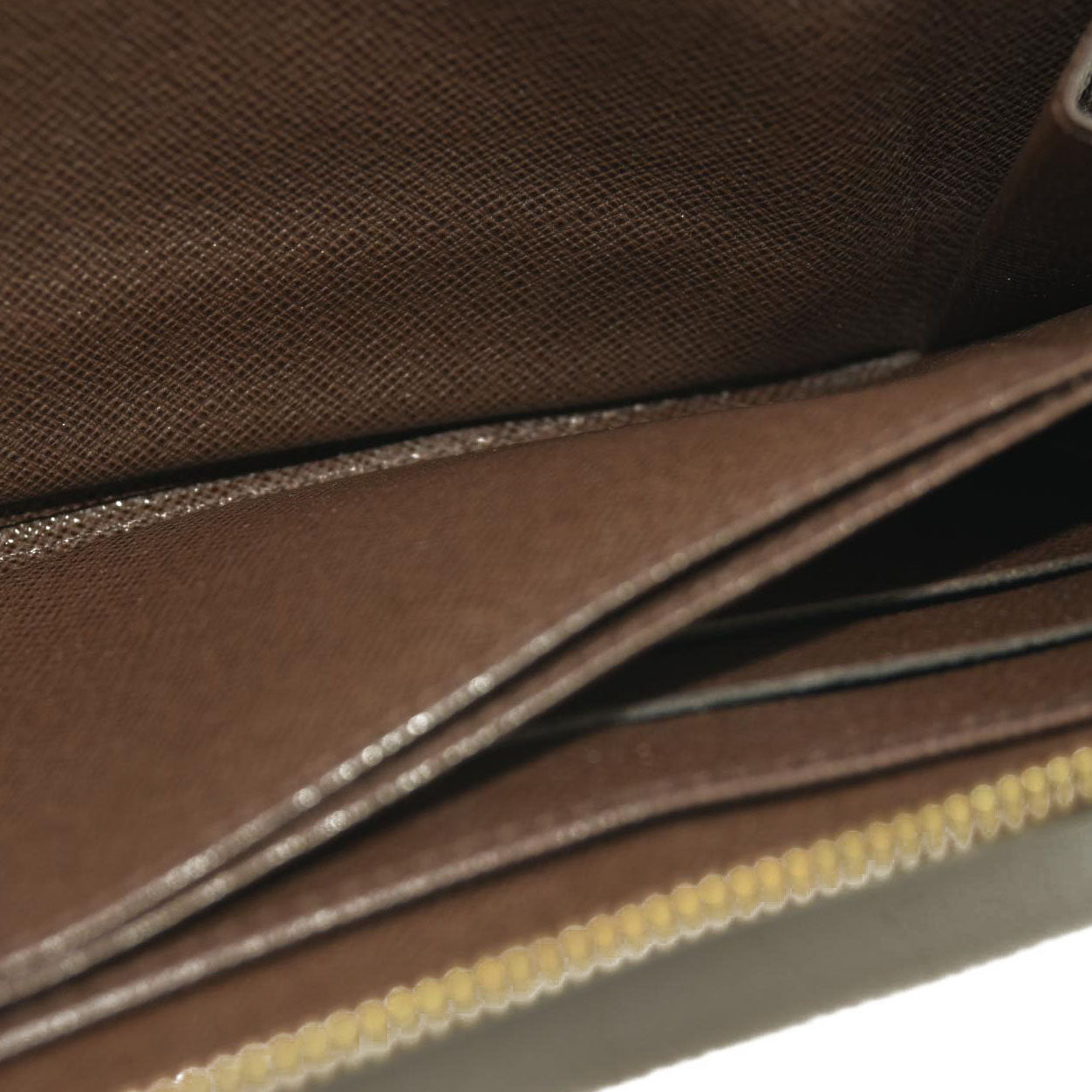 Louis Vuitton  Damier Ebene Zippy Wallet CA2079