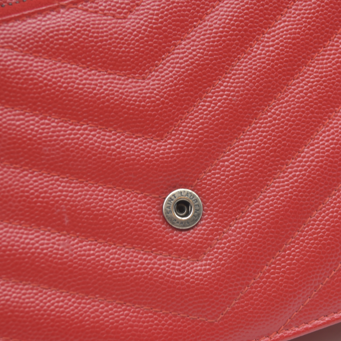 $1190 Saint Laurent Grain De Poudre Matelasse Chevron Monogram Envelope Chain Wallet Red
