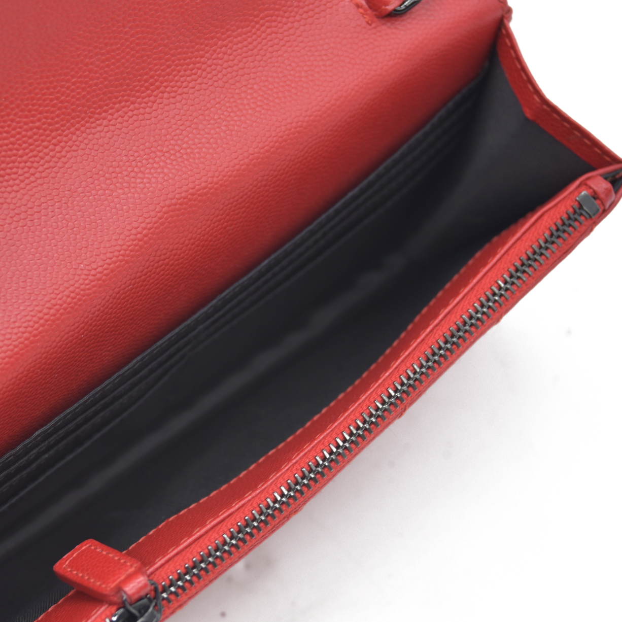 $1190 Saint Laurent Grain De Poudre Matelasse Chevron Monogram Envelope Chain Wallet Red