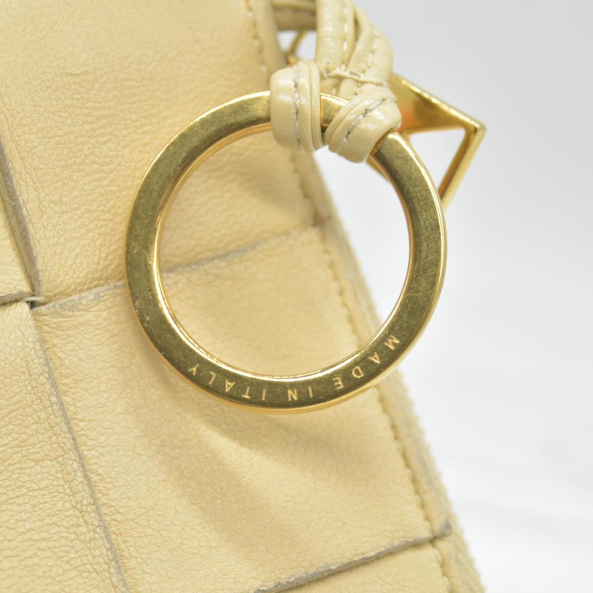 $650 Bottega Veneta Cassette Key Pouch Beige CONSIGNMENT