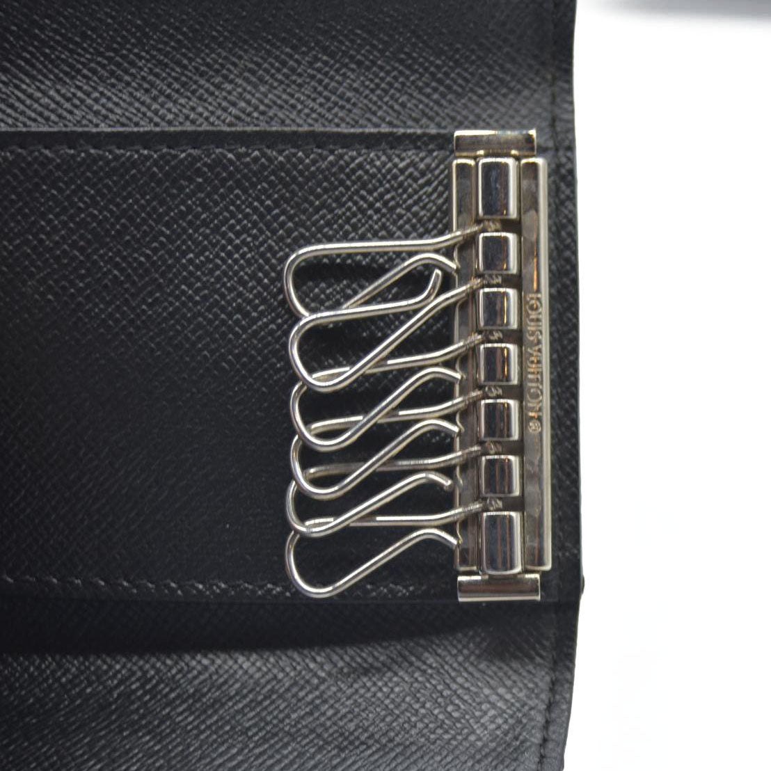 AUCTION $345 Louis Vuitton Damier Graphite Multicles 6 Ring Key Case Black CT3009