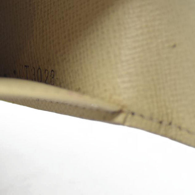 AUCTION $345 Louis Vuitton Damier Azur Multicles 6 Ring Key Case White CT3028