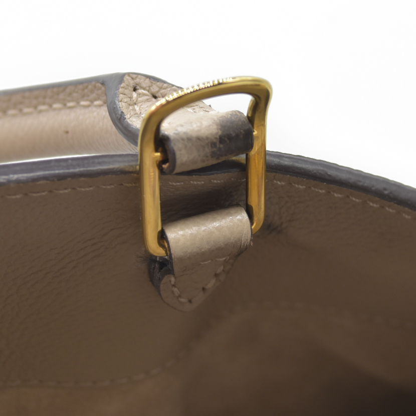 $3800 Louis Vuitton Empreinte Monogram Giant Grand Palais Tourterelle