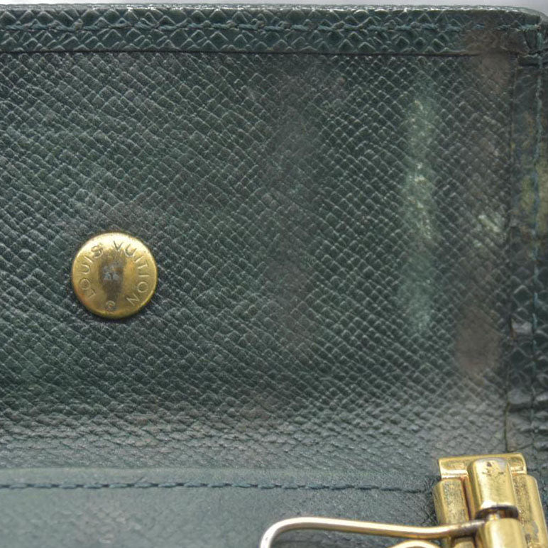 AUCTION $315 Louis Vuitton Taiga Leather Multicles 4 Ring Key Case Epicea CA0976