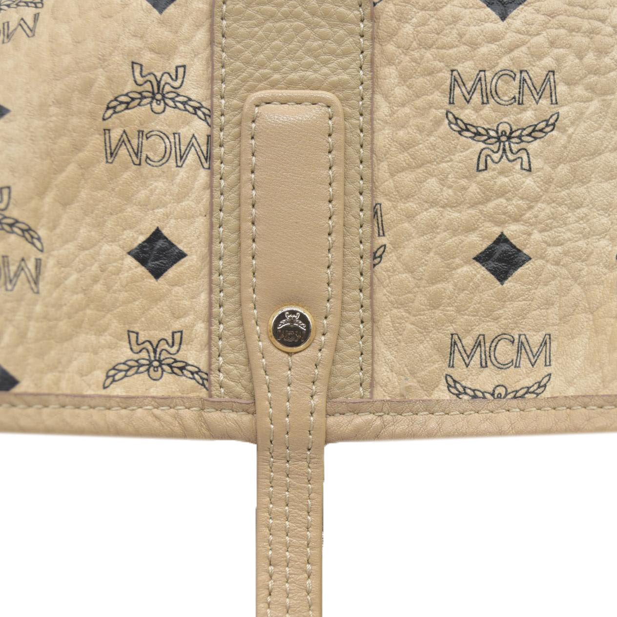 $830 MCM Tote Beige Large Liz Reversible Tote