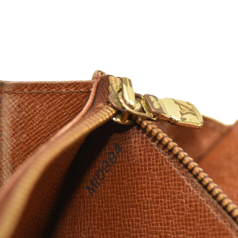 Louis Vuitton  Monogram Sarah Wallet MI0994