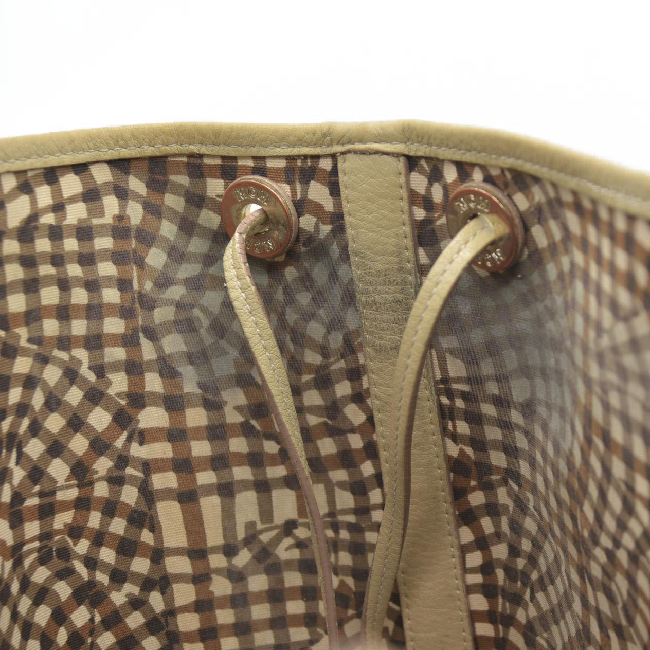 $770 MCM Tote Beige Medium Liz Reversible Tote