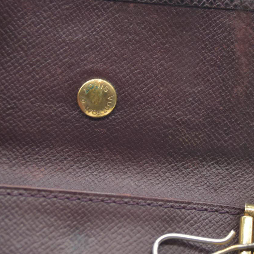 AUCTION $350 Louis Vuitton Taiga Leather Multicles 4 Ring Key Case Acajou CA0928