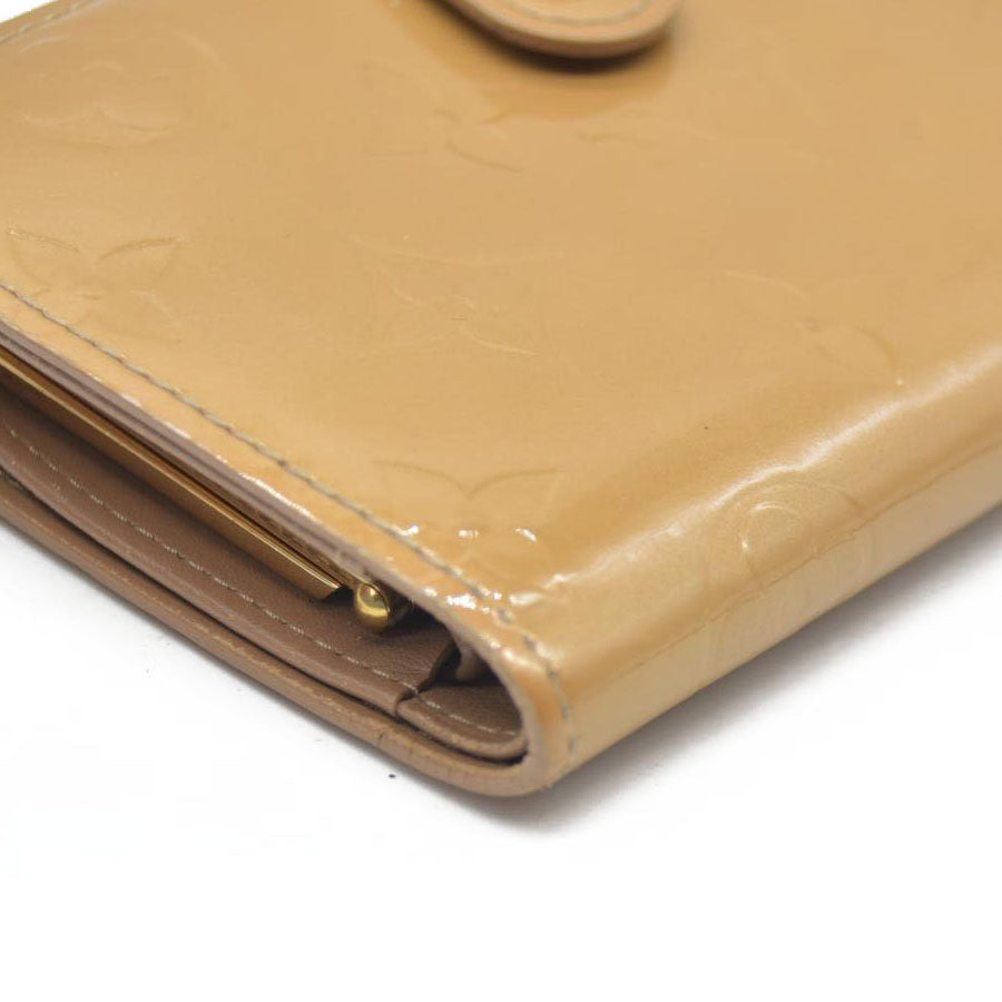 AUCTION $935 Louis Vuitton Vernis French Purse Wallet Beige MI0025
