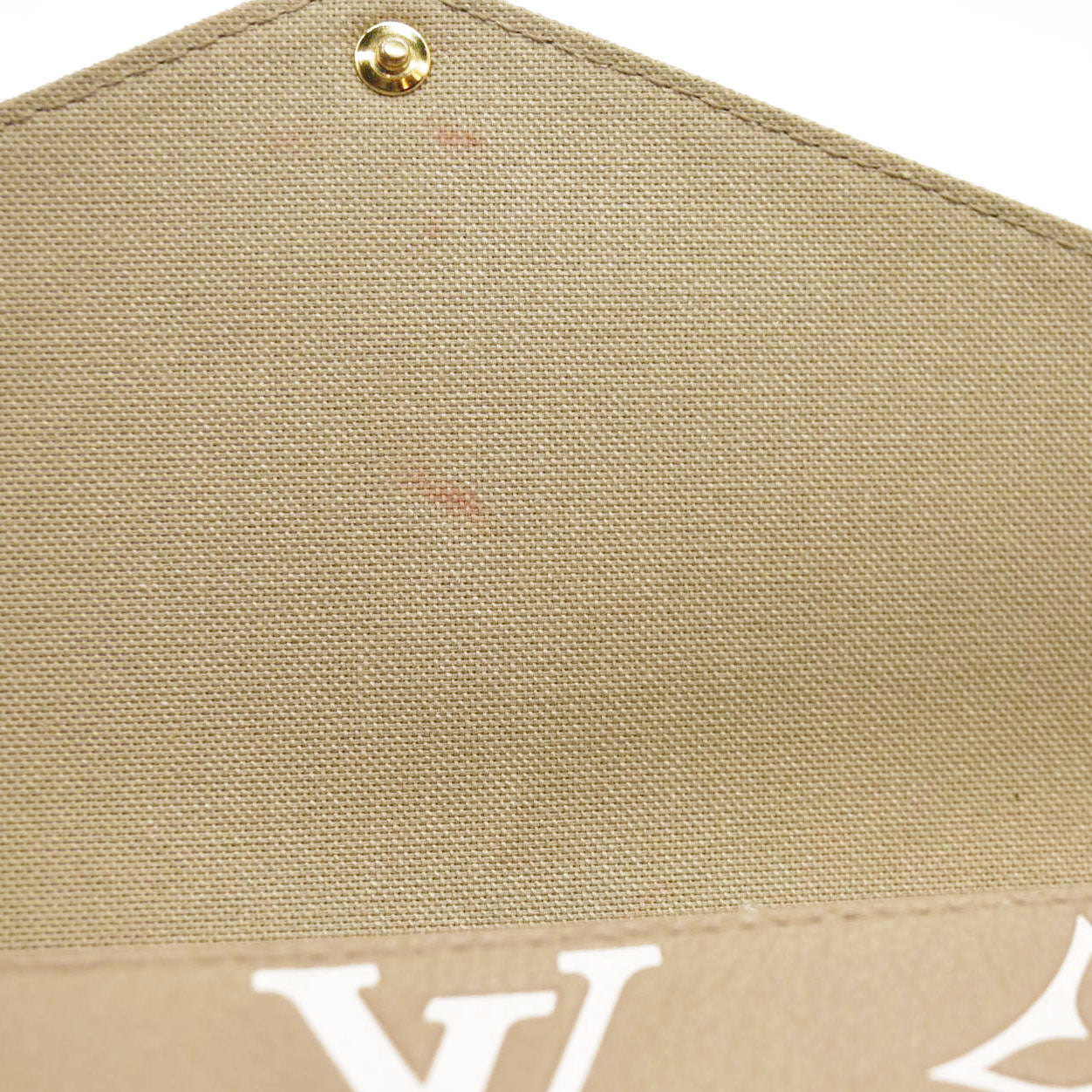 LOUIS VUITTON  Empreinte Monogram Giant Felicie Pochette Tourterelle Creme RFID