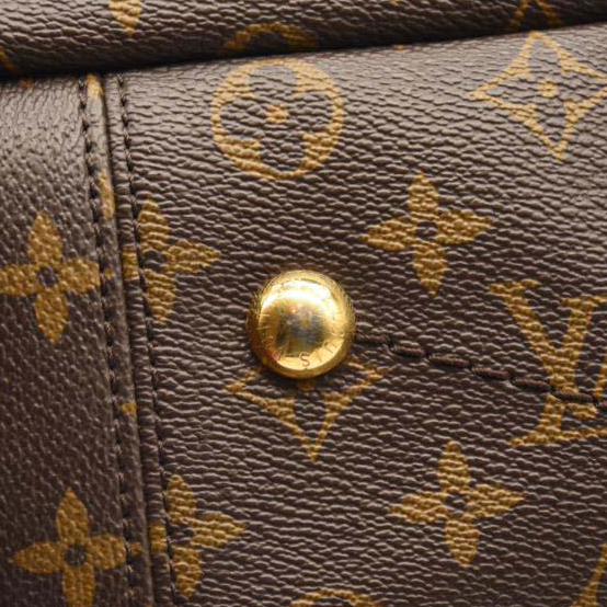 LOUIS VUITTON Monogram Artsy MM NM