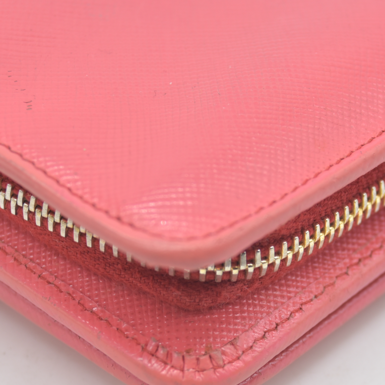 $560 Prada Saffiano Metal Compact Wallet Geranio