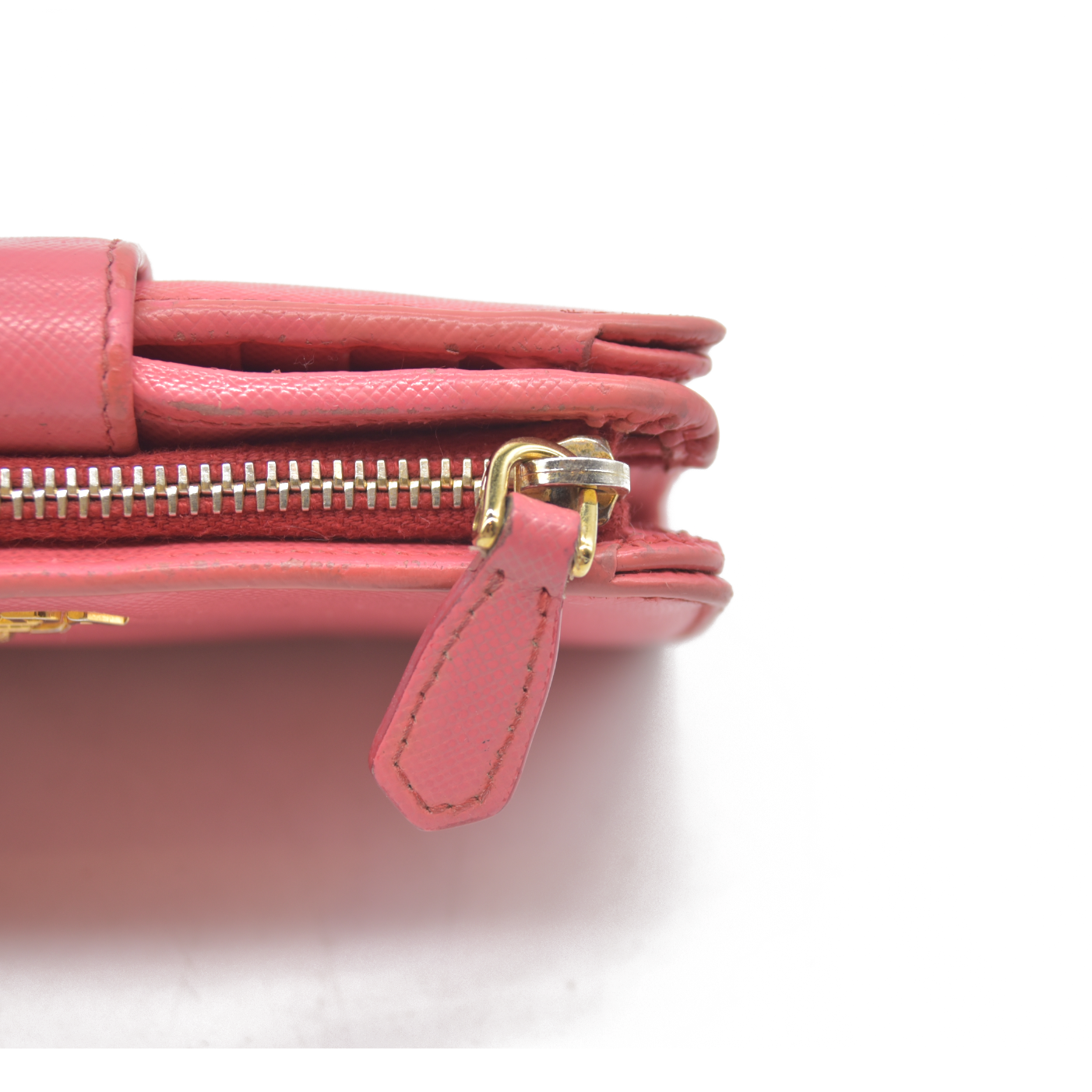 $560 Prada Saffiano Metal Compact Wallet Geranio