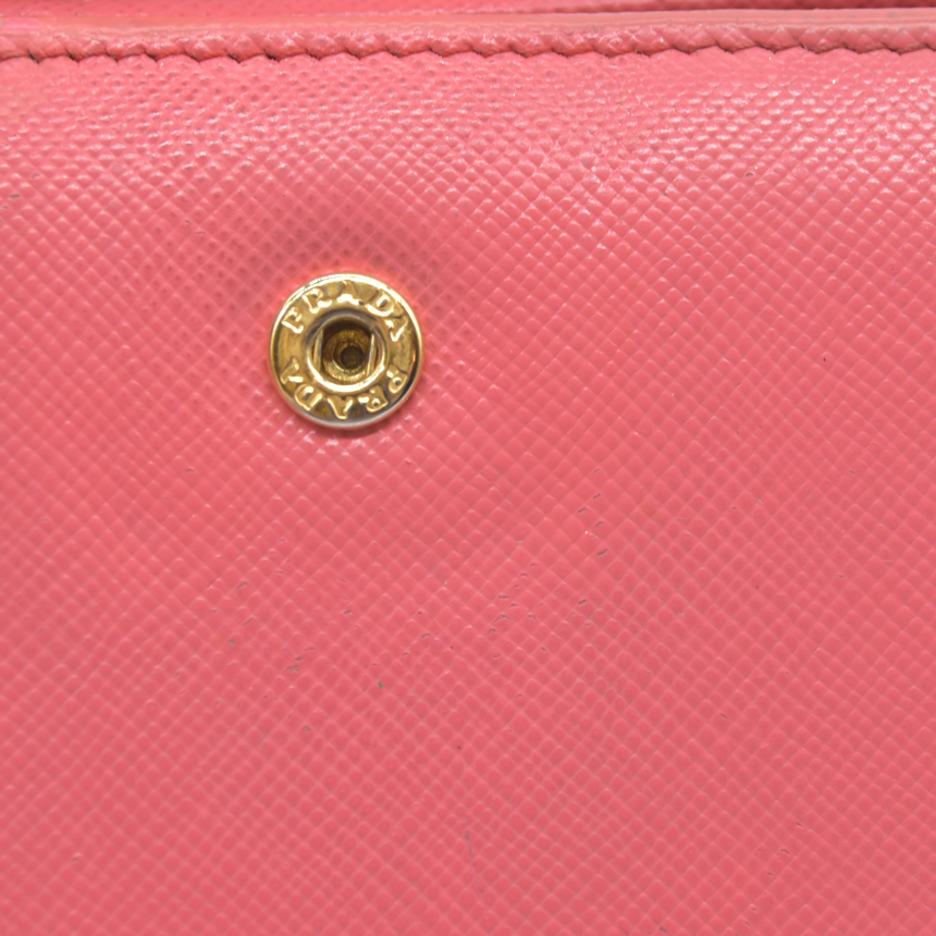 $560 Prada Saffiano Metal Compact Wallet Geranio