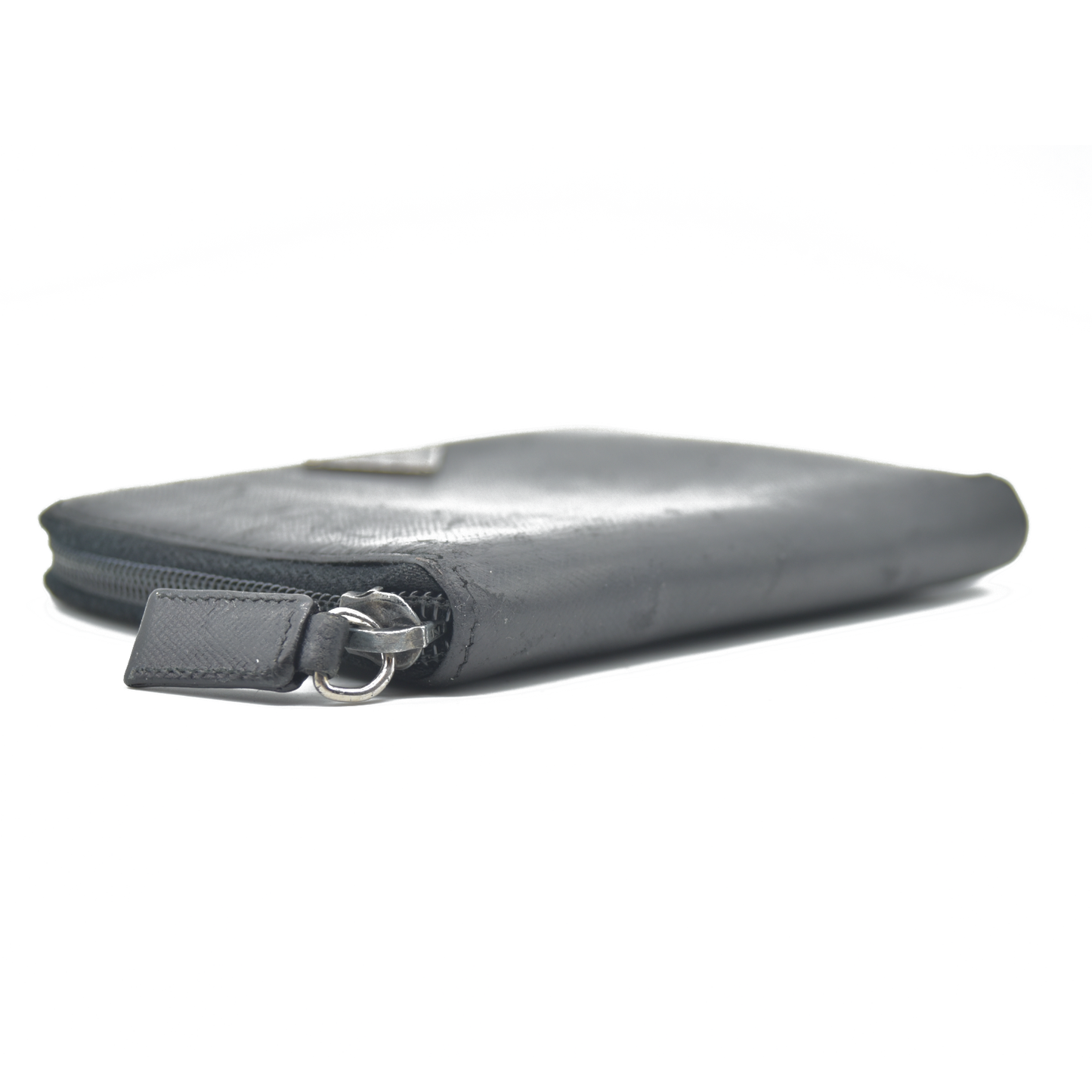 $725 Prada Logo Plaque Saffiano Wallet Black