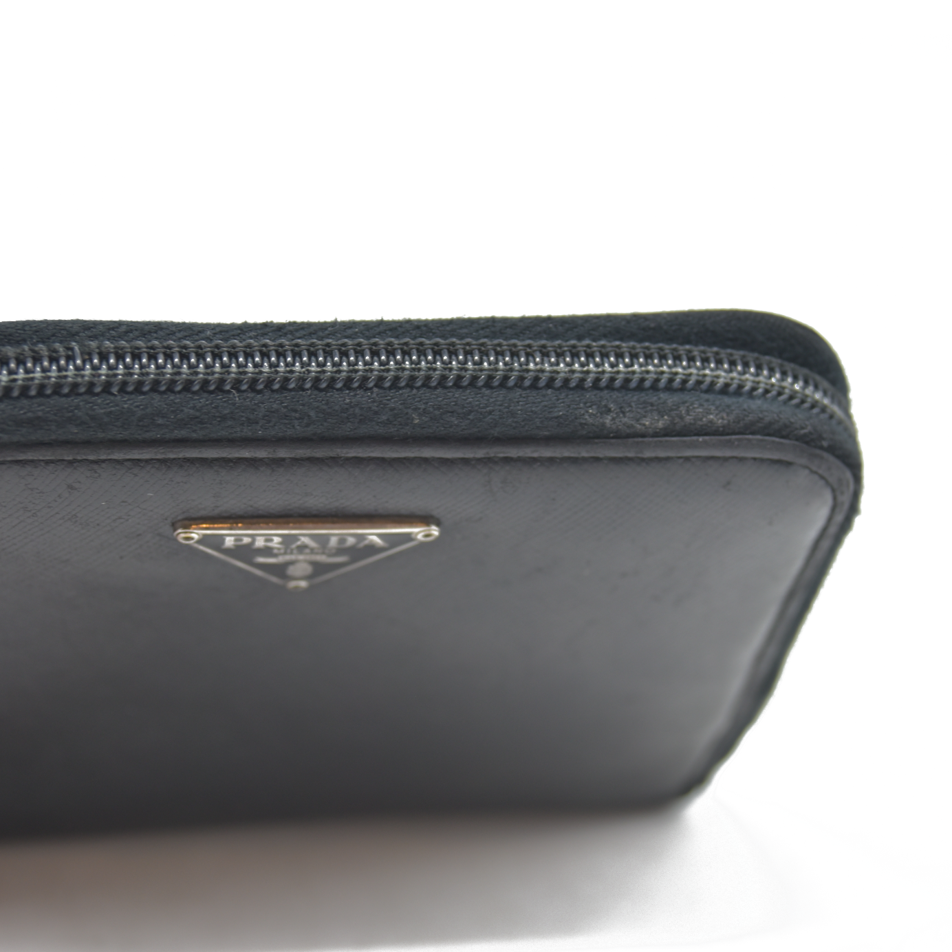 $725 Prada Logo Plaque Saffiano Wallet Black