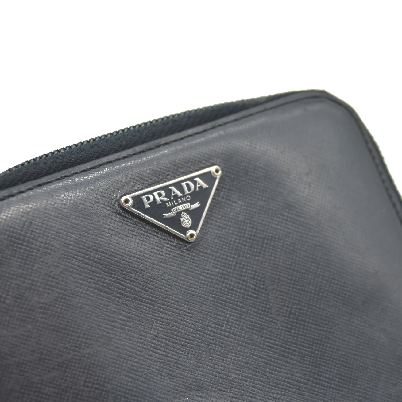 $725 Prada Logo Plaque Saffiano Wallet Black