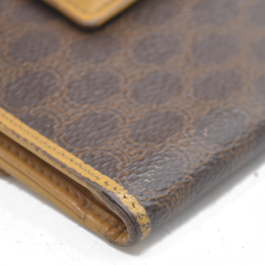 $590 Celine Triomphe Wallet Printed Compact Wallet