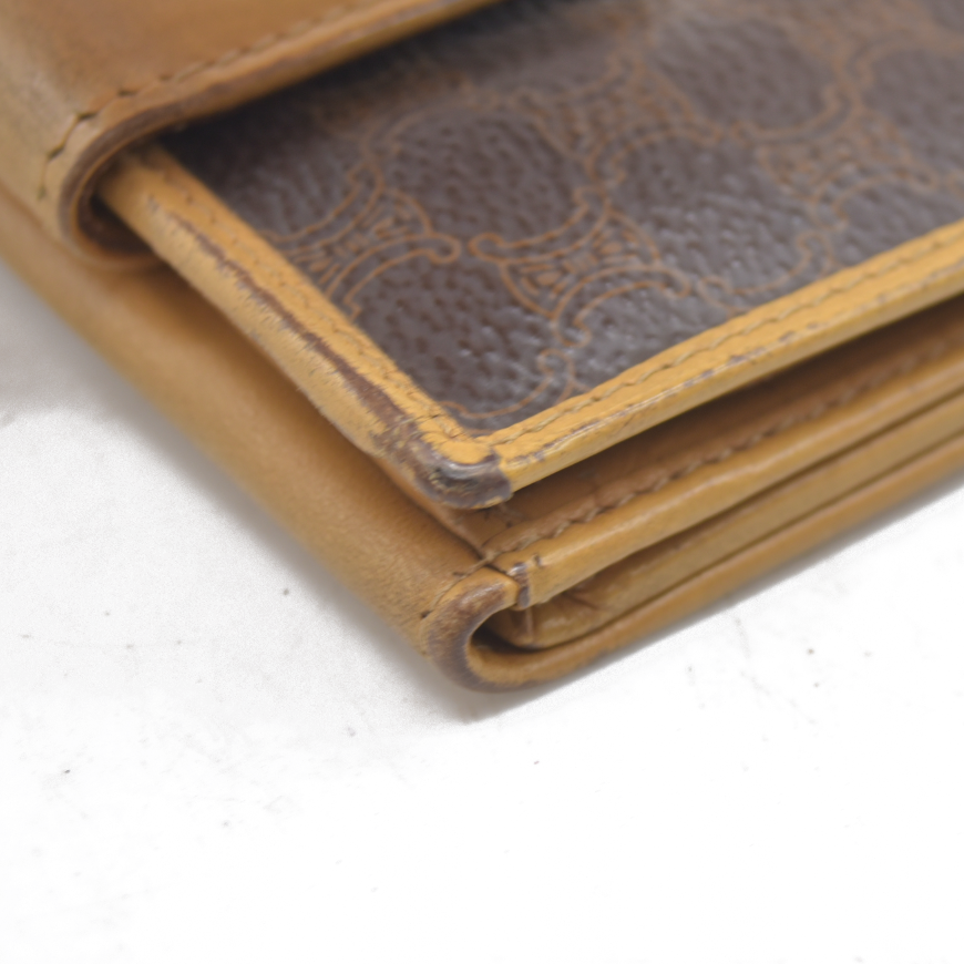 $590 Celine Triomphe Wallet Printed Compact Wallet