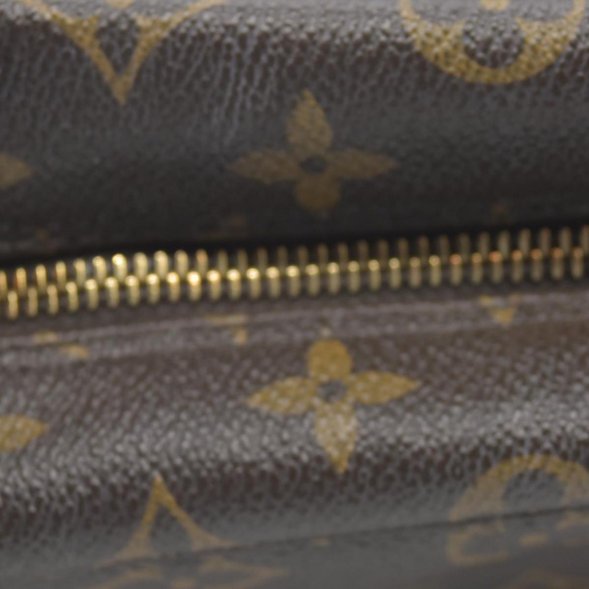 $600 Louis Vuitton Monogram Trousse Toilette 28 CONSIGNMENT